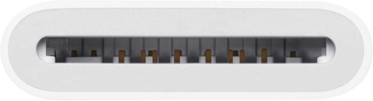Apple USB-C to SD Card Reader - Image 3